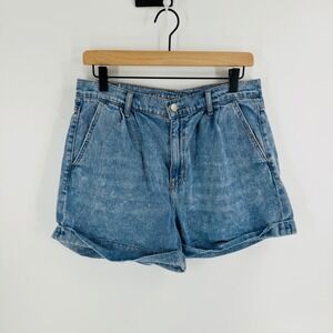 American Eagle Medium Wash Denim Mom Shorts Size 10 Cuffed 90s Style Classic